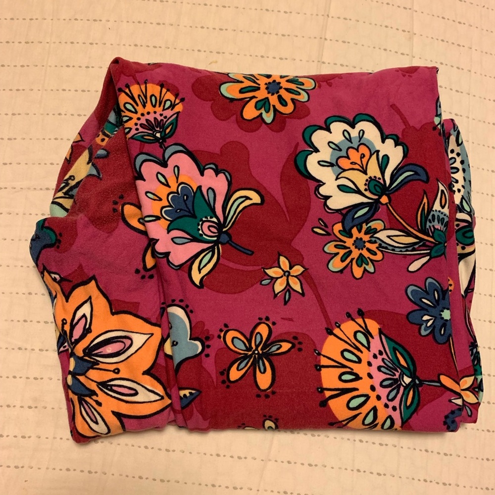 EUC Lularoe Leggings Size TC2